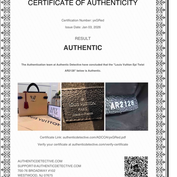 Louis Vuitton Epi Twist in Gorgeous color - Picture 12 of 13